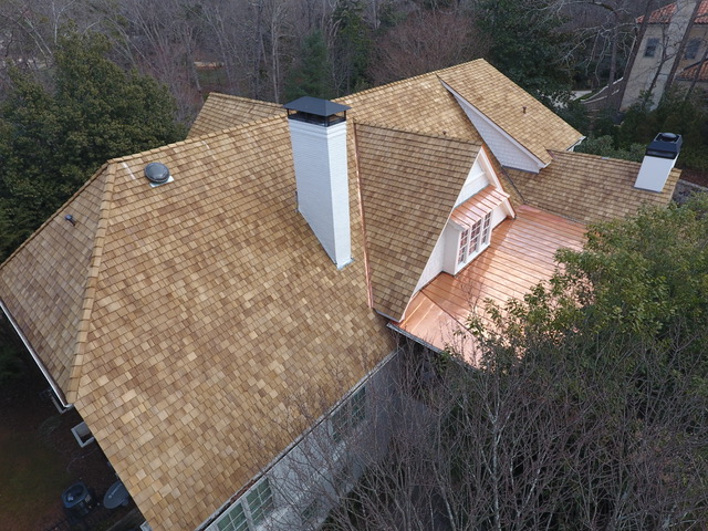 Cedar shingle roof, Atlanta residence — photo
