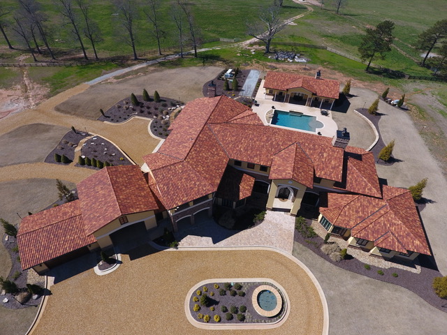 Spanish tile estate, Grantville — photo